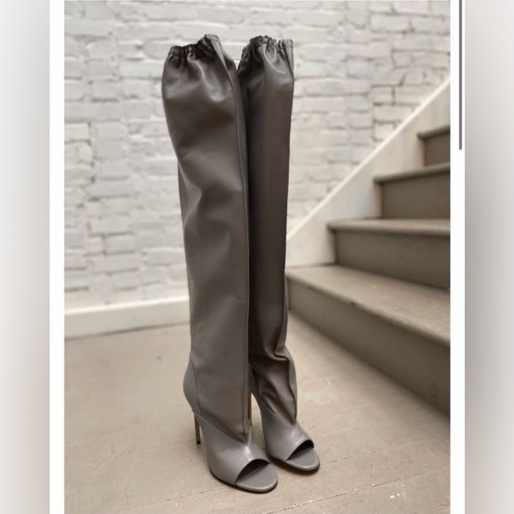Victoria Beckham Elegant Gray Over-the-Knee Boots - 8.5/39